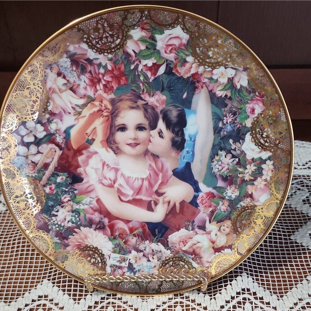 1992 "DEAREST KISS" Romantic Victorian Keepsake Plate by John Grossman # 1741D